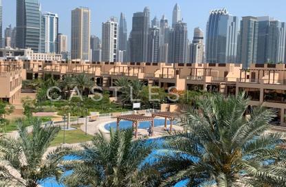 Townhouse - 4 - 5 for rent in Jumeirah Islands Townhouses - Jumeirah Islands - Dubai