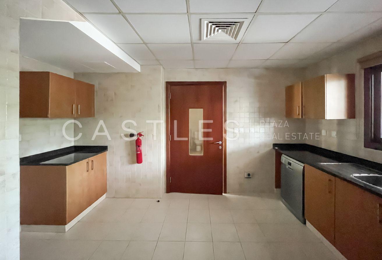 Ready To Move In | spacious Townhouse For Rent photo 10
