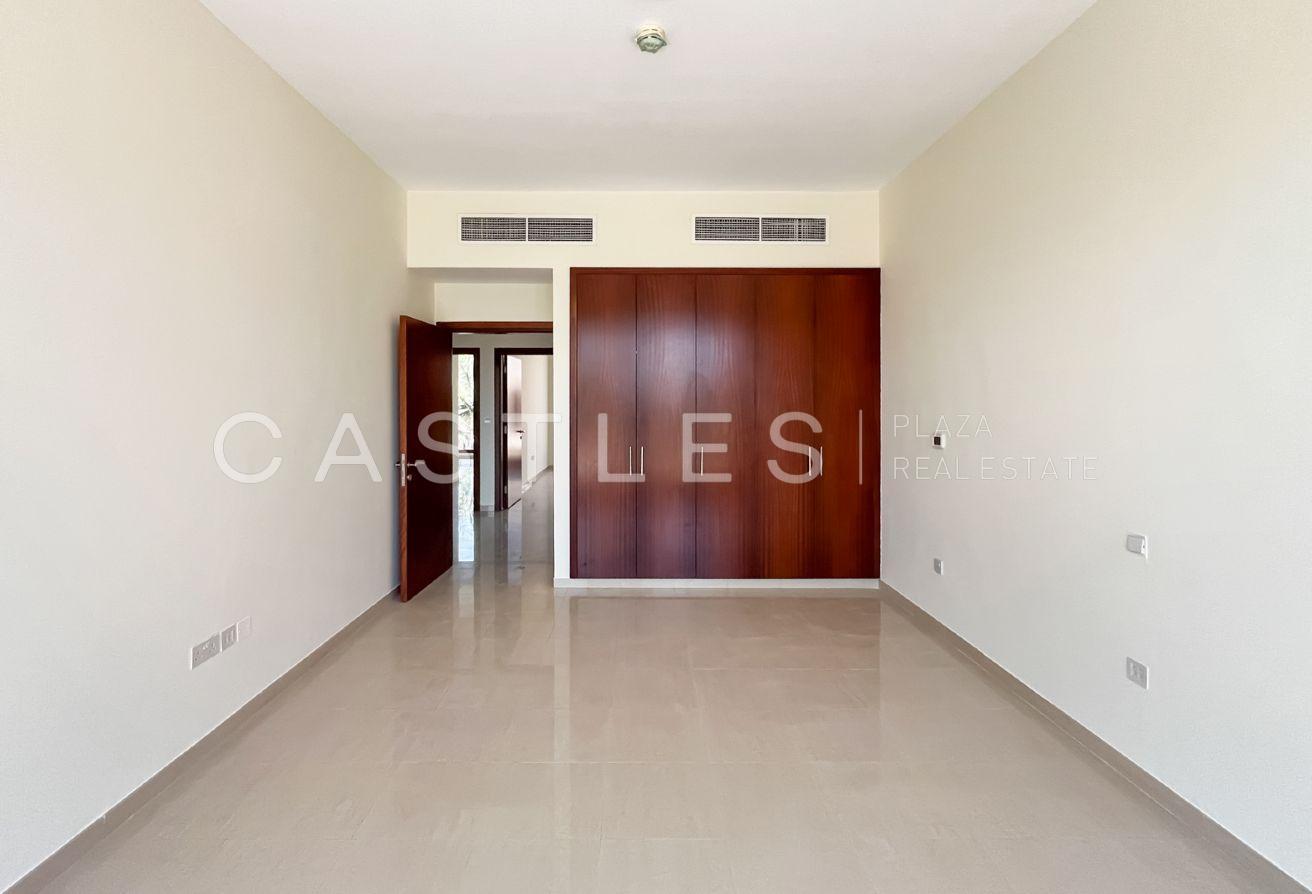 Ready To Move In | spacious Townhouse For Rent photo 24