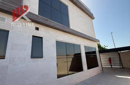 Villa - 4 Bedrooms - 6 Bathrooms for rent in Al Jazzat - Al Riqqa - Sharjah