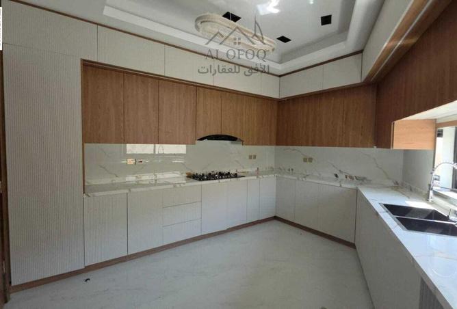 68713637 - Property Image 2