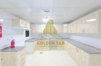 Apartment - 4 Bedrooms - 5 Bathrooms for rent in Khalidiya Street - Al Khalidiya - Abu Dhabi