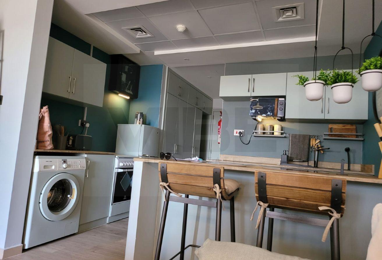 Stunning Studio – Furnished – Upgraded