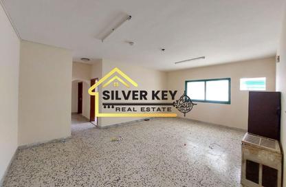 Apartment - 2 Bedrooms - 2 Bathrooms for rent in Abu Shagara building - Abu shagara - Sharjah