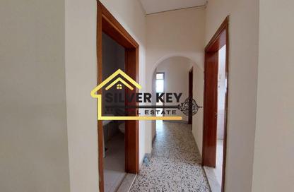 Apartment - 2 Bedrooms - 2 Bathrooms for rent in Abu Shagara building - Abu shagara - Sharjah