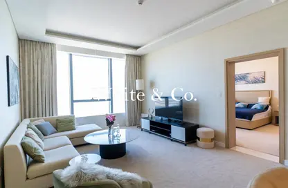 Apartment - 1 Bedroom - 2 Bathrooms for rent in The Palm Tower - Palm Jumeirah - Dubai