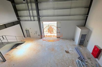 Warehouse - Studio - 1 Bathroom for rent in Ali Mousa Building - Al Sajaa Industrial - Al Sajaa - Sharjah