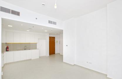 Apartment - 2 Bedrooms - 2 Bathrooms for rent in Zahra Breeze Apartments 4A - Zahra Breeze Apartments 4 - Zahra Breeze Apartments - Town Square - Dubai