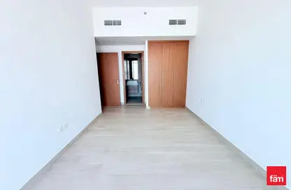 شقة - 2 غرف نوم - 3 حمامات للايجار في عزيزي العنبر - الفرجان - دبي