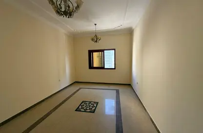 Apartment - 2 Bedrooms - 2 Bathrooms for rent in Al Khan Corniche - Al Khan - Sharjah
