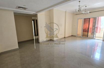 Apartment - 2 - 3 for rent in Al Qulaya'ah - Al Sharq - Sharjah