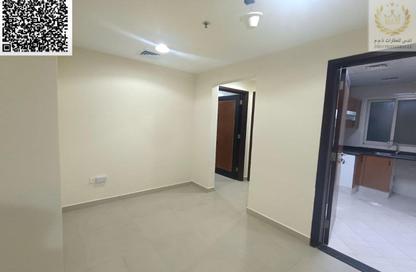 Apartment - 2 Bedrooms - 4 Bathrooms for rent in Corniche Tower - Ajman Corniche Road - Ajman