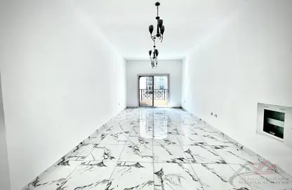 Apartment - 2 Bedrooms - 3 Bathrooms for rent in Muwaileh 29 Building - Muwaileh - Sharjah