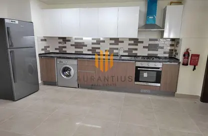 شقة - 2 غرف نوم - 3 حمامات للبيع في عزيزي ستار - الفرجان - دبي