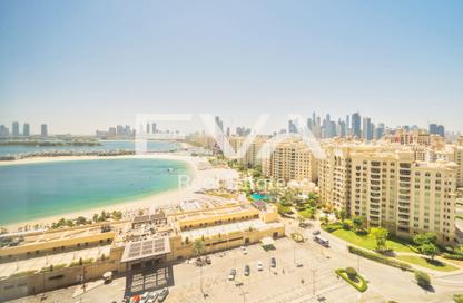 Apartment - 2 Bedrooms - 3 Bathrooms for rent in Amber - Tiara Residences - Palm Jumeirah - Dubai