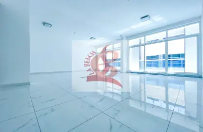 Office Space - 1 Bedroom - 1 Bathroom for rent in Umm Al Sheif - Dubai