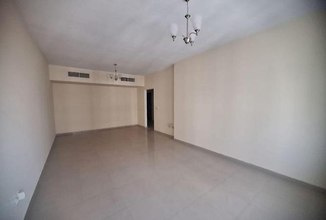 102838325 - Property Image 3