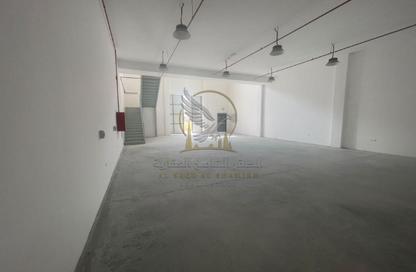 مستودع - استوديو - 1 للايجار في الجرف 3 - الجرف - عجمان