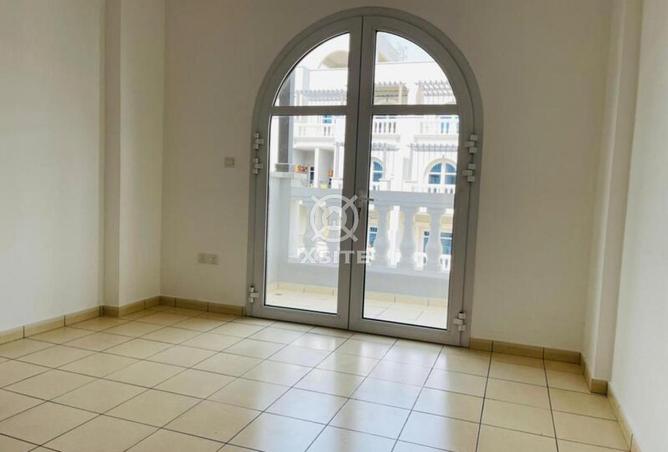 84063619 - Property Image 3