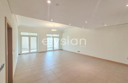 Apartment - 2 Bedrooms - 4 Bathrooms for rent in Al Shahla - Shoreline Apartments - Palm Jumeirah - Dubai