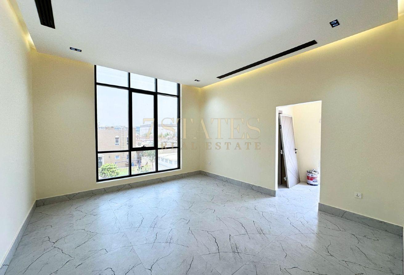 BRAND NEW MODERN VILLA | SPACIOUS LAYOUT photo 5