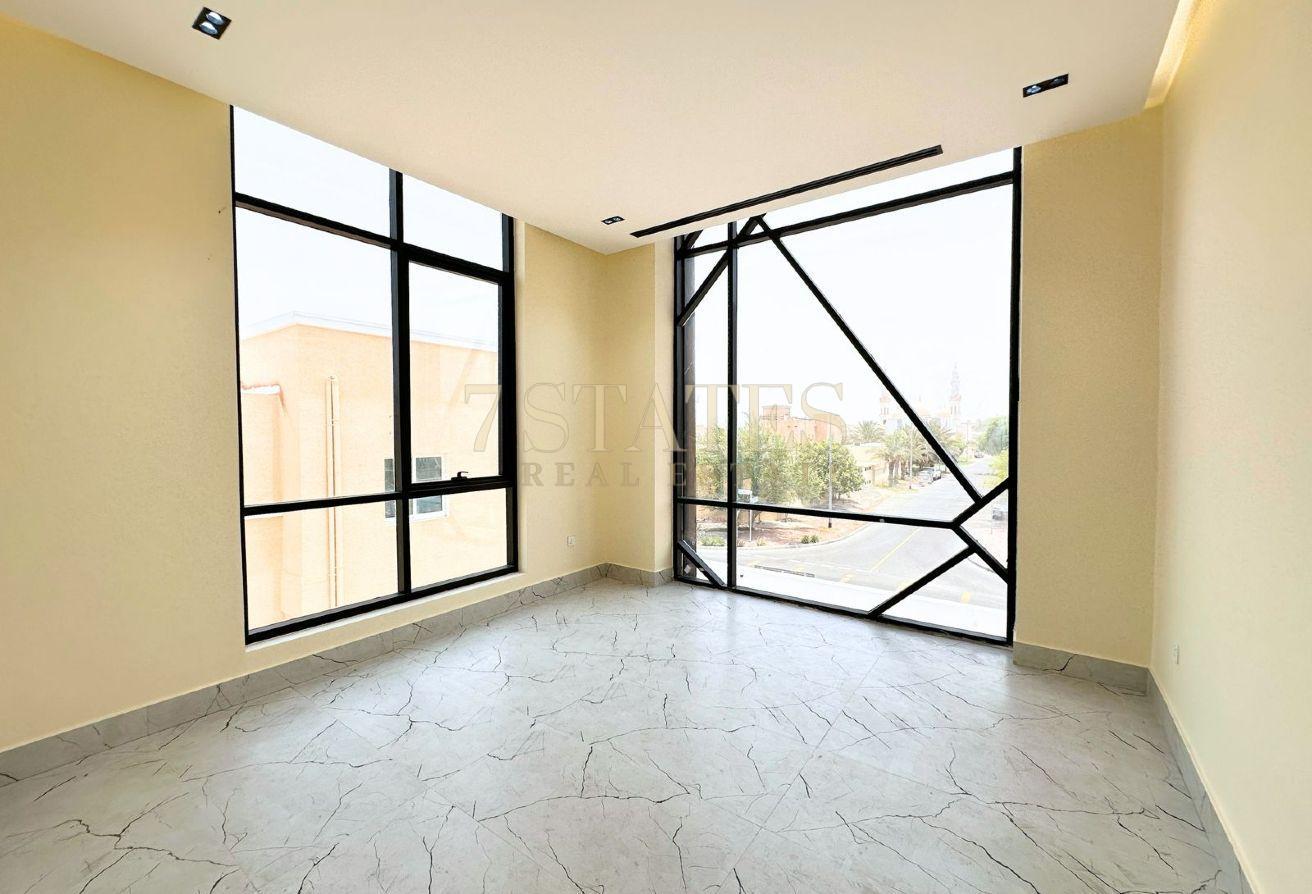 BRAND NEW MODERN VILLA | SPACIOUS LAYOUT photo 4