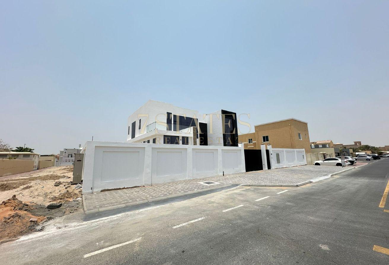 BRAND NEW MODERN VILLA | SPACIOUS LAYOUT photo 16
