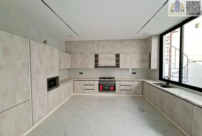 111425763 - Property Image 2