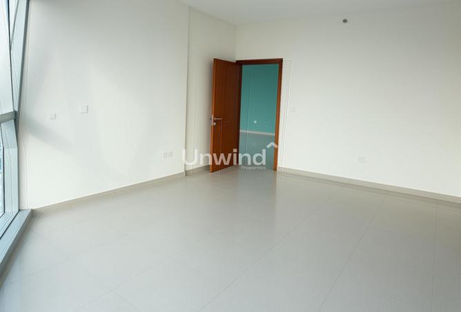 Spacious 1BR in DIFC | Best Views photo 3