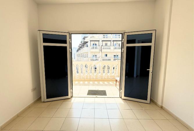 56940429 - Property Image 2