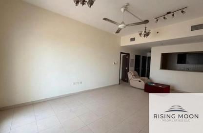 Apartment - 1 - 2 for sale in Mazaya 4 - Queue Point - Liwan - Dubai