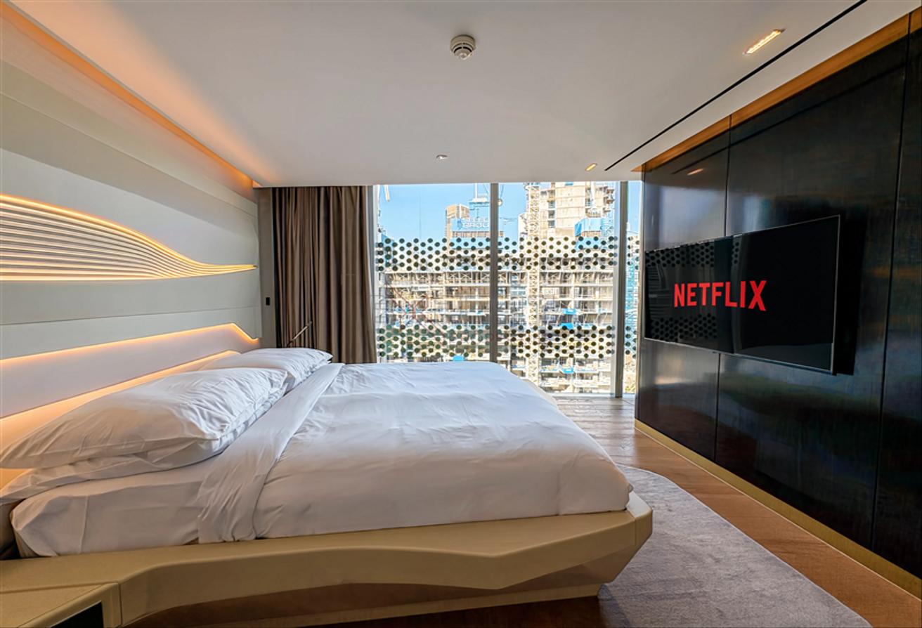 Fully Furnished | Burj Khalifa View | Large Layout photo 14