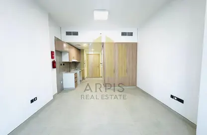 Apartment - 1 Bedroom - 1 Bathroom for rent in Karimian 3 - Jumeirah Garden City - Al Satwa - Dubai