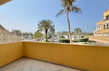 شقة - 2 غرف نوم - 3 حمامات للايجار في ياقوت - باب البحر - جزيرة المرجان - رأس الخيمة
