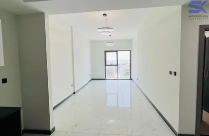 Apartment - 2 Bedrooms - 1 Bathroom for rent in Rukan Tower B - Rukan Tower - Rukan - Dubai Land - Dubai