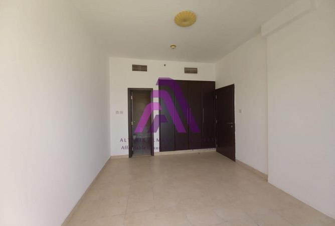 106423125 - Property Image 2
