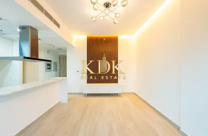 Apartment - 1 Bedroom - 2 Bathrooms for rent in The East Crest by Meteora - District 17 - Jumeirah Village Circle - Dubai