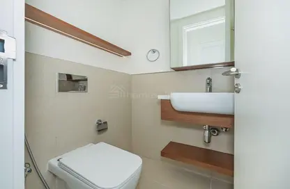 Apartment - 2 Bedrooms - 2 Bathrooms for rent in Holland Gardens - Town Square - Dubai