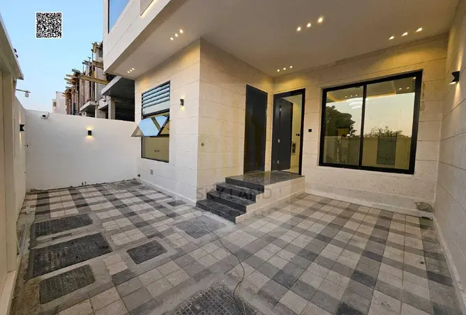 135602564 - Property Image 2