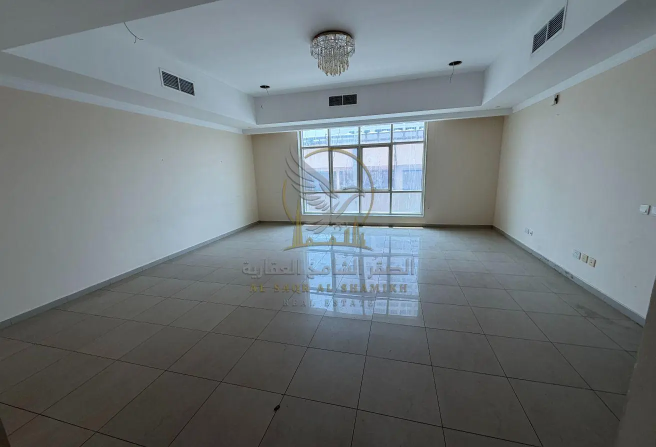 163265180 - Property Main Image