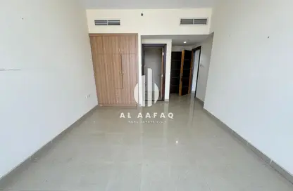 Apartment - 2 Bedrooms - 2 Bathrooms for rent in Al Khan Corniche - Al Khan - Sharjah