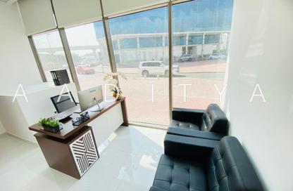 Office Space - Studio - 1 Bathroom for rent in Red Avenue - Al Garhoud - Dubai
