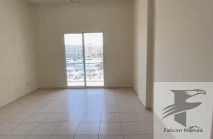 Apartment - 1 Bedroom - 2 Bathrooms for rent in Building IC1-EMR-19 - Emirates Cluster - International City - Dubai