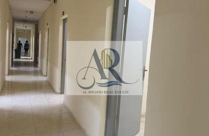 سكن عمال - استوديو - 8 حمامات للايجار في الجرف 2 - الجرف - عجمان وسط المدينة - عجمان