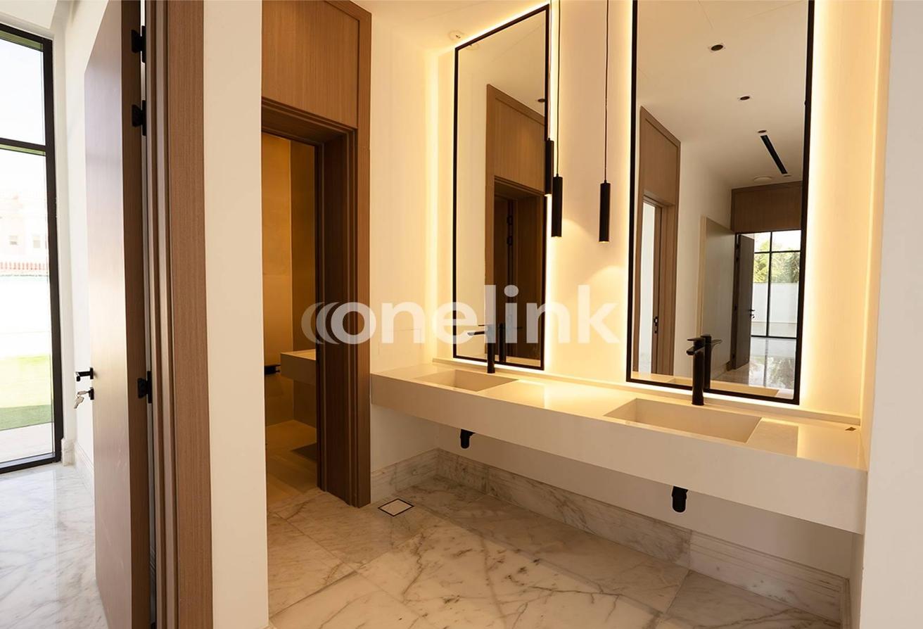 Luxury Stone-Finished Villa | Upgraded | OTIS Lift photo 9