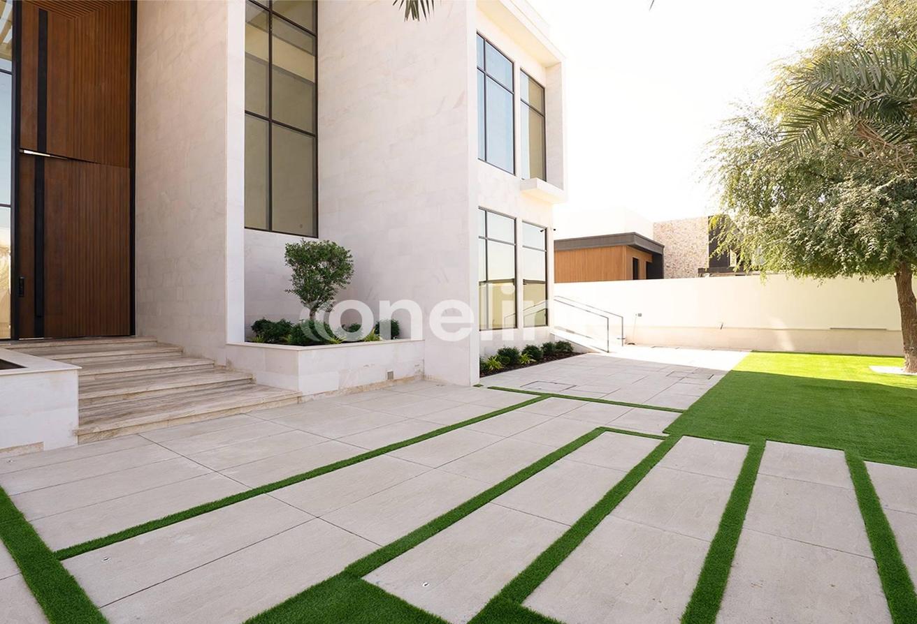 Luxury Stone-Finished Villa | Upgraded | OTIS Lift photo 4