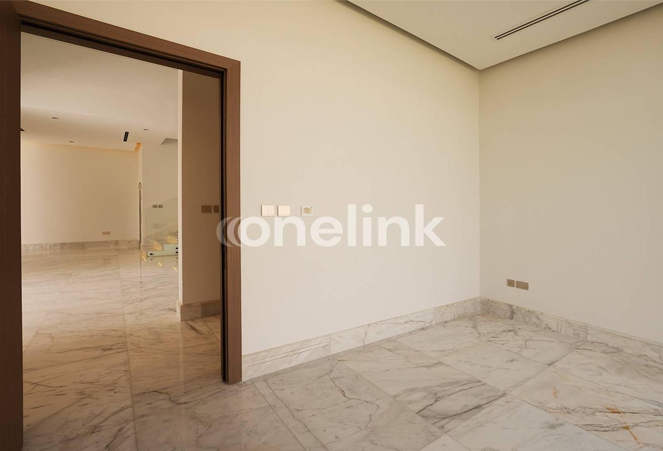 Luxury Stone-Finished Villa | Upgraded | OTIS Lift photo 8