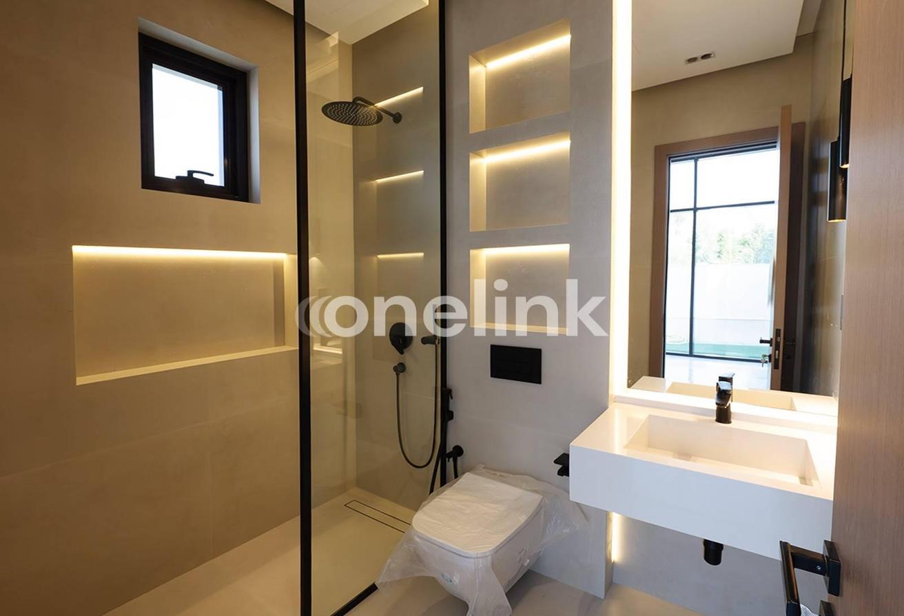 Luxury Stone-Finished Villa | Upgraded | OTIS Lift photo 10