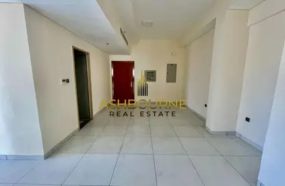 Apartment - 2 Bedrooms - 2 Bathrooms for rent in Al Muraqqabat Residence - Al Muraqqabat - Deira - Dubai