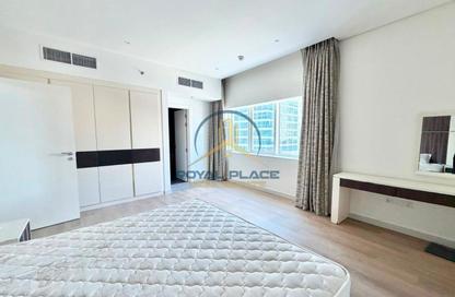 Apartment - 1 - 2 for rent in Bay's Edge - Business Bay - Dubai